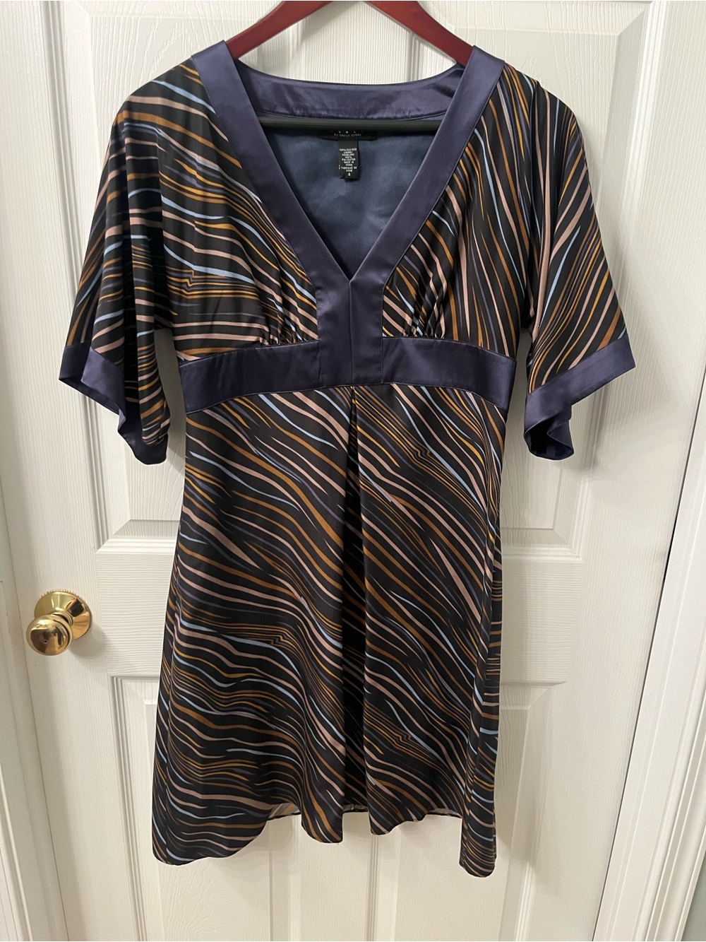 Laundry by Shelley Segal dress in excellent condition.